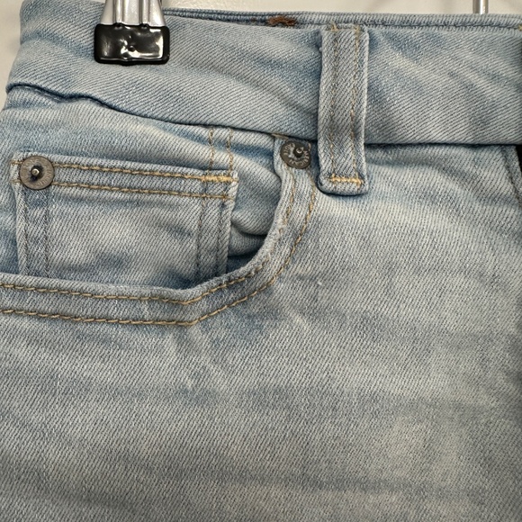 American Eagle Curvy High-Rise Denim Shorts - Picture 3 of 10